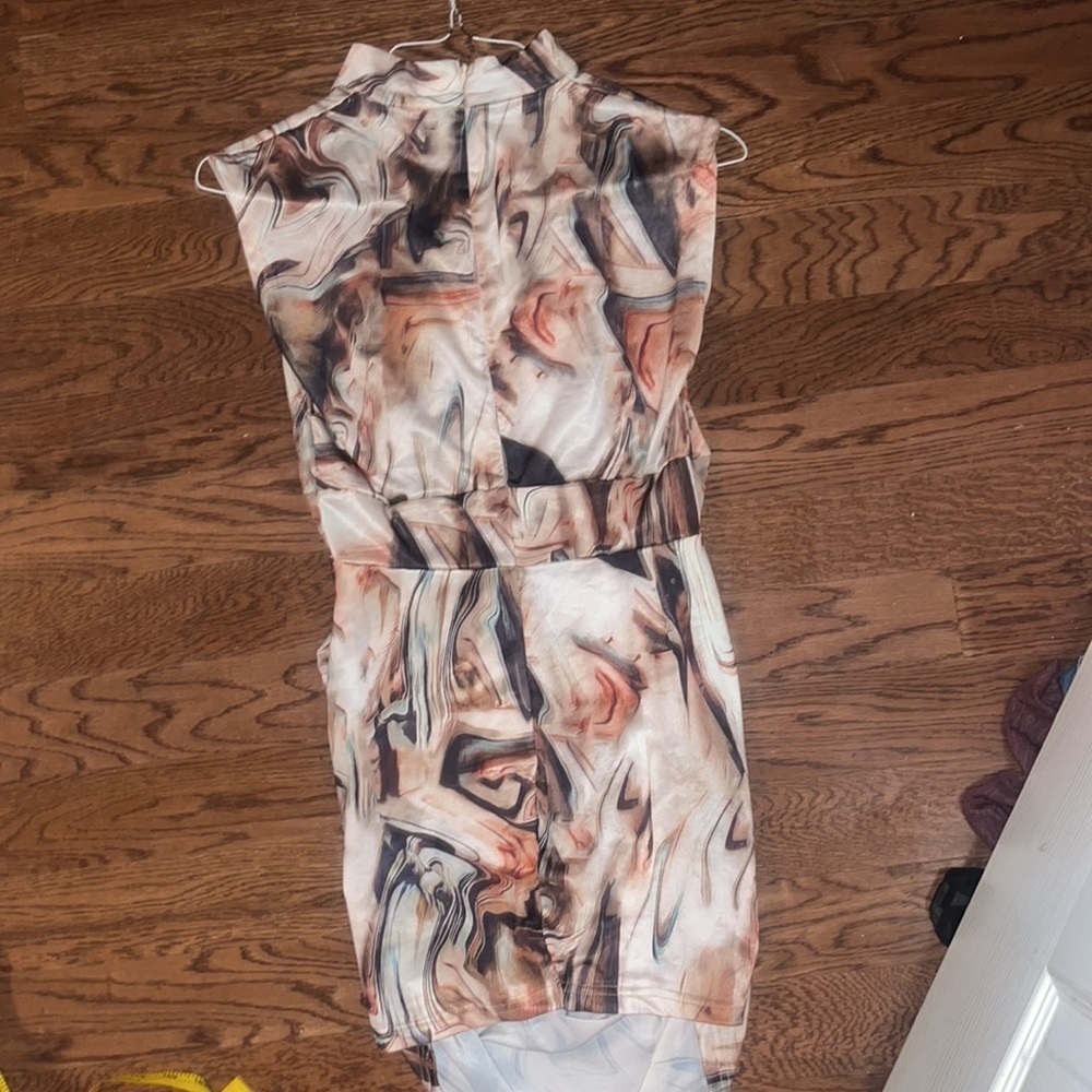 CHICME‎ Marble Open Front Dress SIZE M - Picture 7 of 12